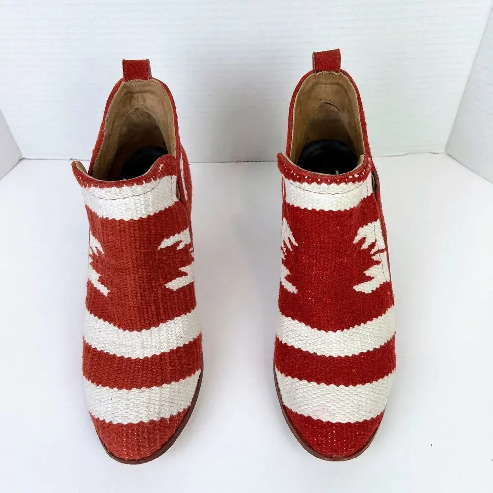 Jeffrey Campbell Marrakesh Ankle Boots Knit Southwestern Aztec Red White Shoe 10